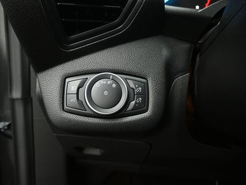 Used 2019 Ford Escape SEL image 11