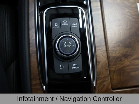Used 2024 Nissan Armada SL w/ Captain's Chairs Package RWD image 25