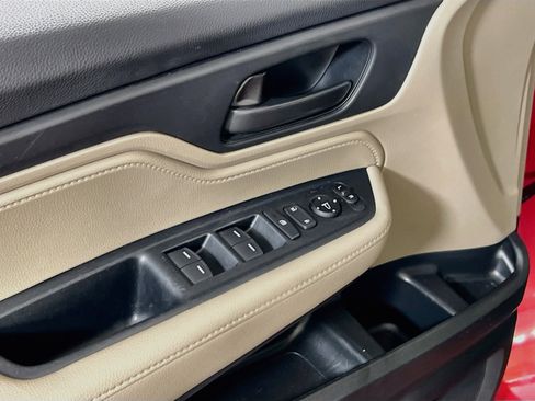 Used 2023 Honda Odyssey EX image 17
