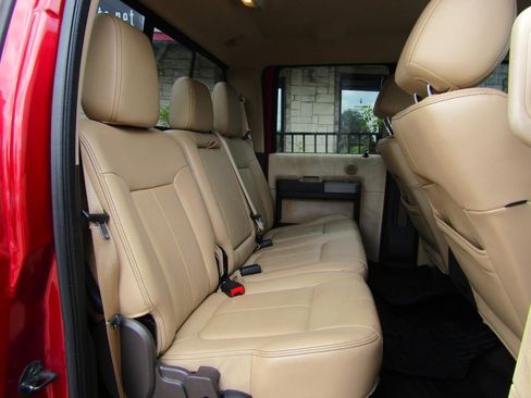 Used 2013 Ford F250 Lariat w/ Lariat Interior Pkg AWD/4WD image 12