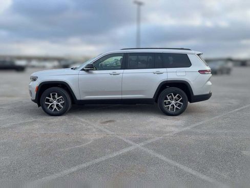 New 2025 Jeep Grand Cherokee L Limited image 6