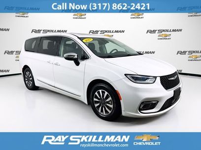 Used 2023 Chrysler Pacifica Limited