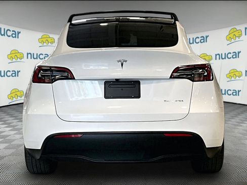 Used 2023 Tesla Model Y AWD image 5