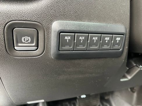 Used 2022 GMC Sierra 3500 Pro w/ Convenience Package image 15