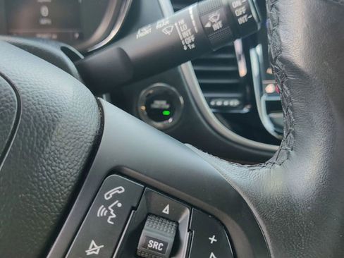 Used 2021 Chevrolet Trax LT w/ LT Convenience Package image 26