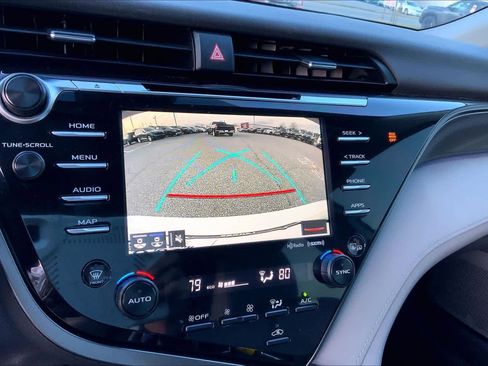 Used 2020 Toyota Camry XSE image 28