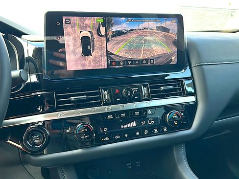 New 2026 Nissan Pathfinder SL FWD image 22