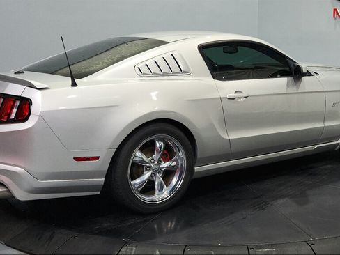 Used 2010 Ford Mustang GT Premium RWD image 12