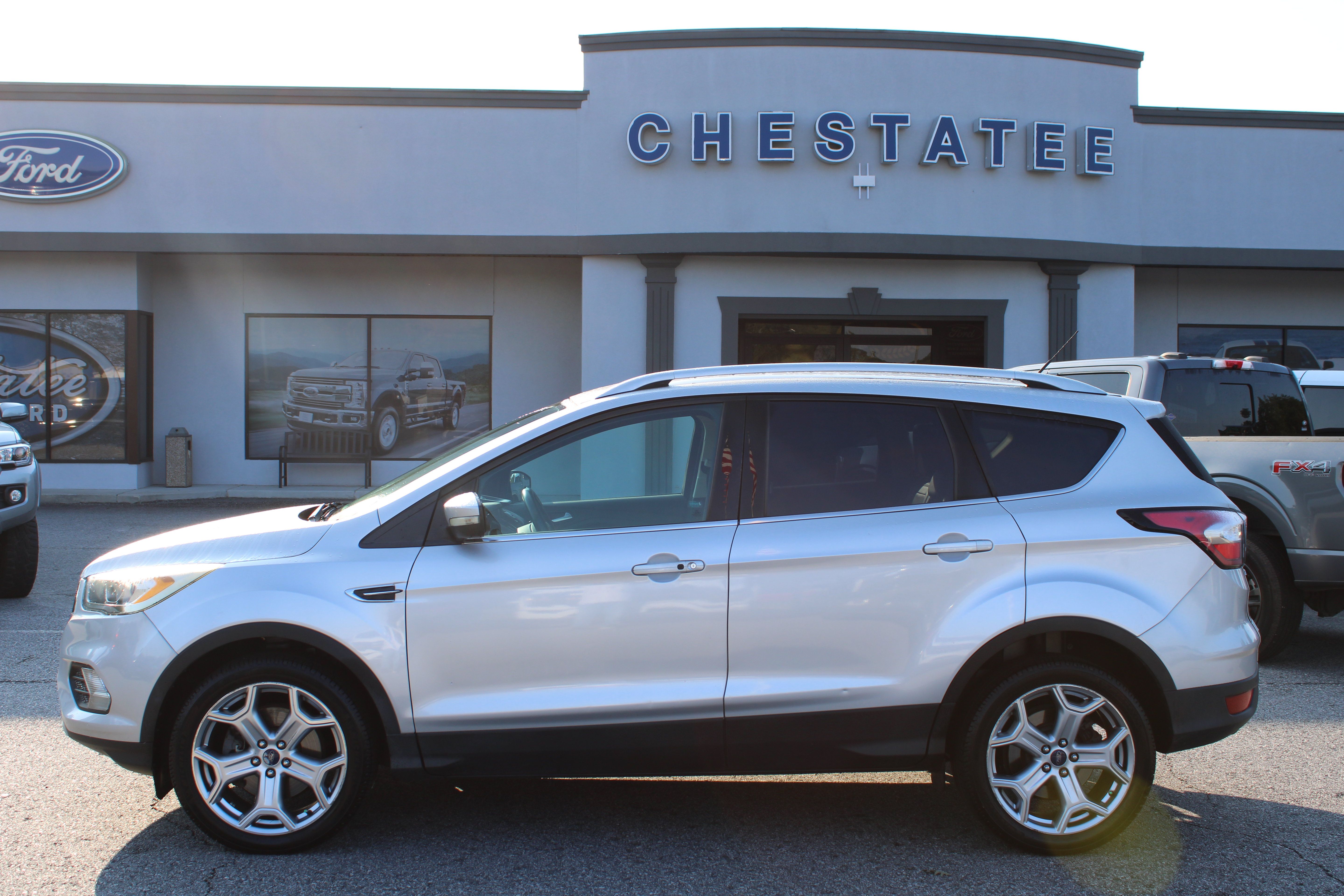 Used 2017 Ford Escape Titanium FWD image 1