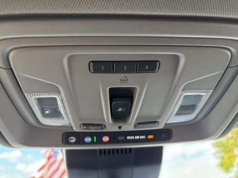 Used 2024 GMC Sierra 1500 Denali w/ Technology Package AWD/4WD image 21