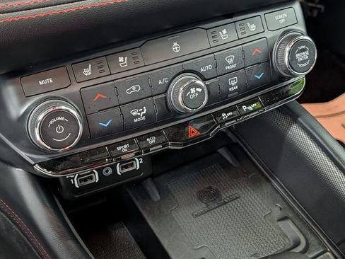 Used 2024 Dodge Durango R/T AWD/4WD image 27