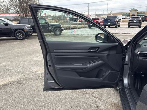 New 2025 Nissan Altima 2.5 S image 14