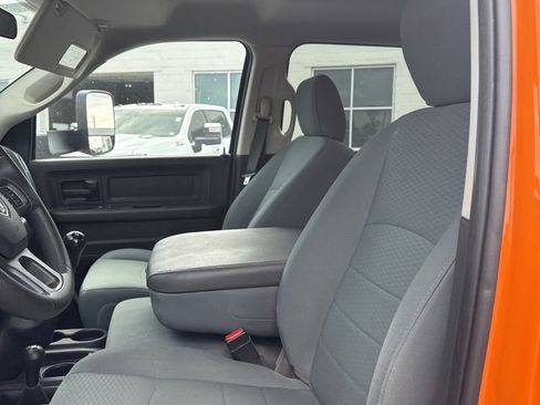 Used 2017 RAM 3500 Tradesman w/ Chrome Appearance Group AWD/4WD image 11