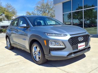 Used 2021 Hyundai Kona SE video 2