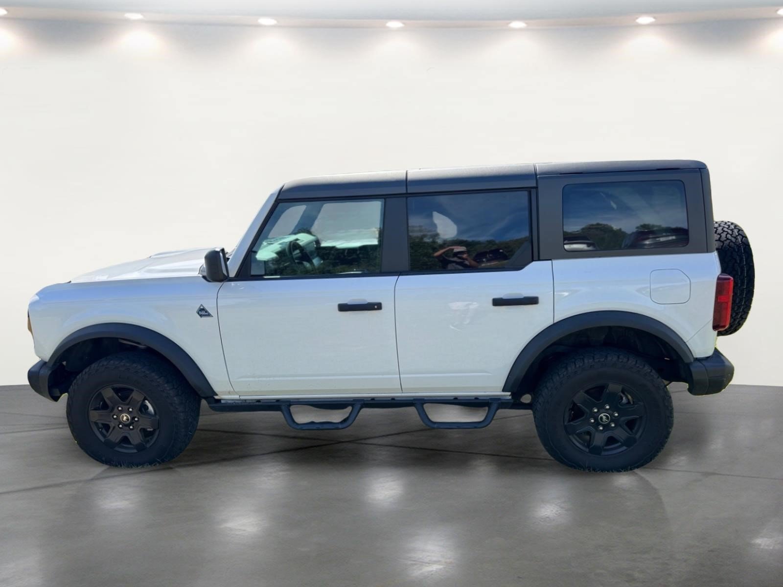 Used 2024 Ford Bronco Black Diamond AWD/4WD image 8