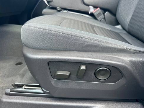 Used 2025 Chevrolet Silverado 1500 LT AWD/4WD image 12