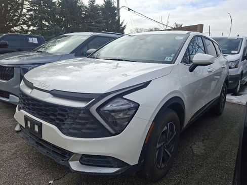 Certified 2023 Kia Sportage LX image 1