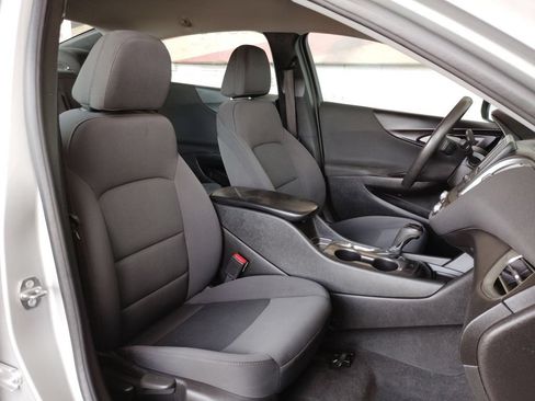 Used 2017 Chevrolet Malibu LS FWD image 13