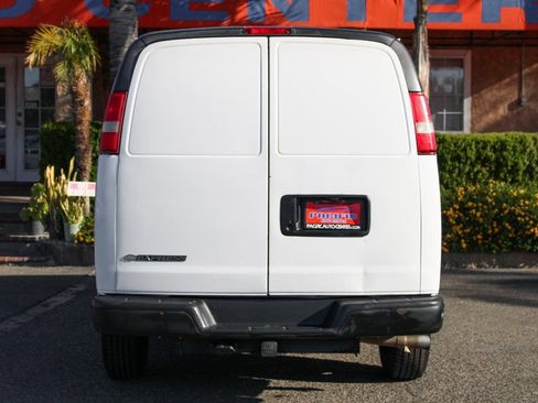 Used 2016 Chevrolet Express 2500 RWD image 7