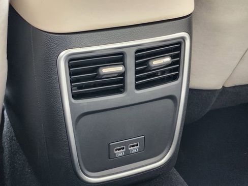 Certified 2023 Chrysler 300 Touring w/ Sport Appearance Package RWD image 29