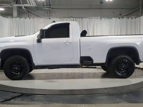 Used 2022 Chevrolet Silverado 2500 LT w/ Convenience Package AWD/4WD image 6
