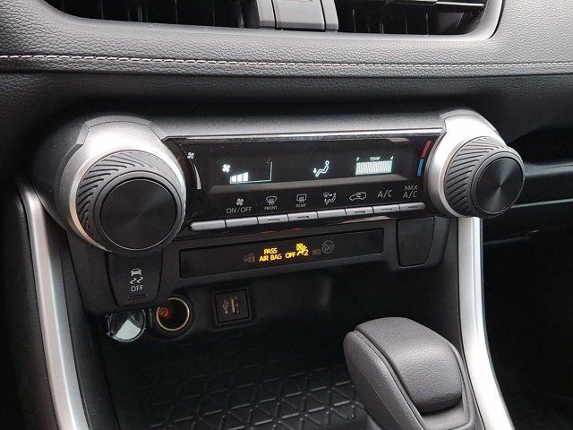 Used 2023 Toyota RAV4 LE FWD image 18