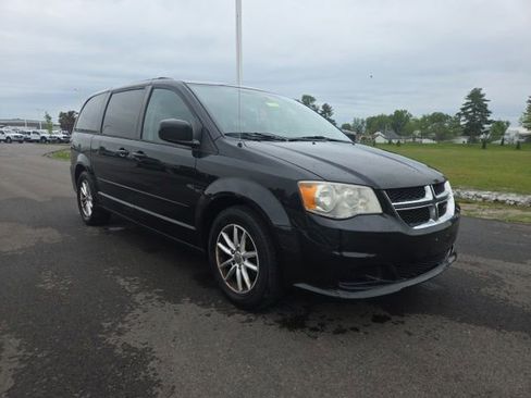 Used 2014 Dodge Grand Caravan SXT FWD image 1