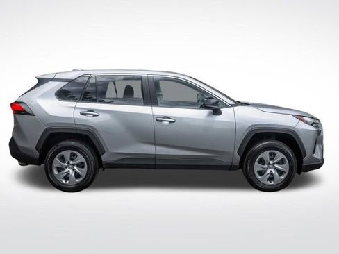 Certified 2025 Toyota RAV4 LE AWD/4WD image 4
