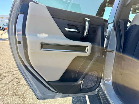 New 2026 GMC Hummer EV 4x4 Crew Cab image 30