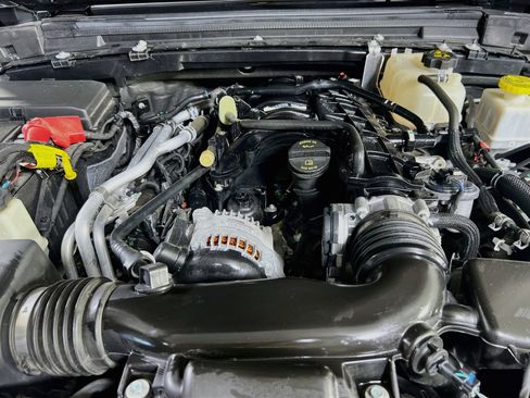 Used 2023 Jeep Gladiator Mojave w/ Cold Weather Group AWD/4WD image 29