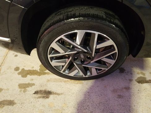 Used 2023 Hyundai Santa Fe Calligraphy image 24