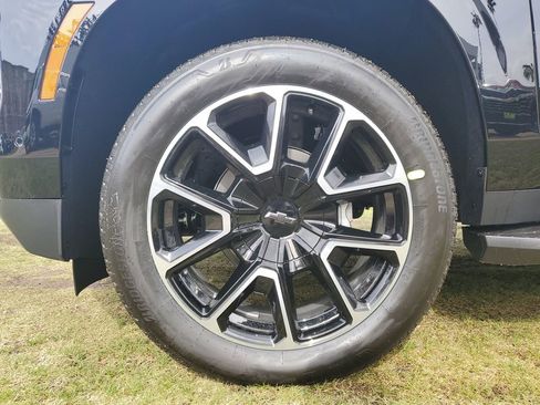 New 2026 Chevrolet Suburban RST w/ Comfort Package image 6