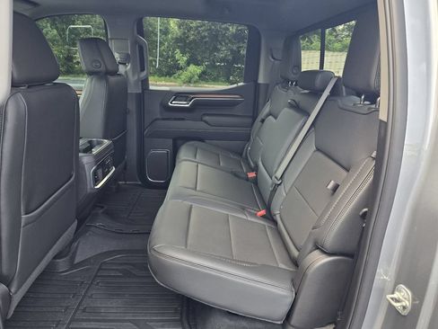 Used 2025 GMC Sierra 1500 Denali w/ Denali Reserve Package AWD/4WD image 12