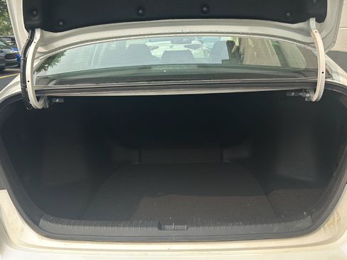 Used 2025 Honda Accord SE image 19