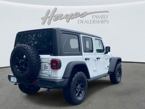 Used 2024 Jeep Wrangler Unlimited Sport AWD/4WD image 3