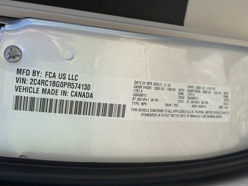 Used 2023 Chrysler Pacifica Touring-L FWD image 56