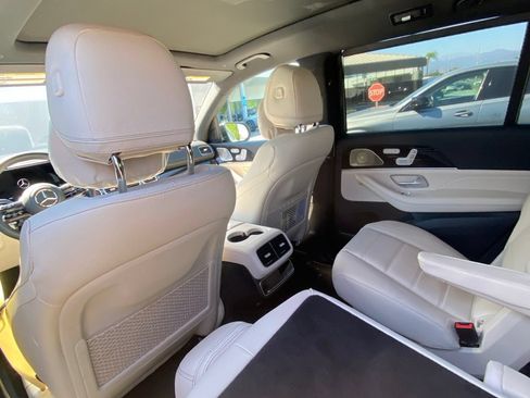 Used 2026 Mercedes-Benz GLS 580 4MATIC image 12