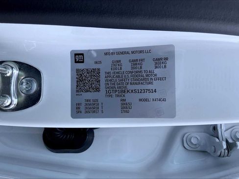 New 2025 GMC Canyon Elevation w/ Convenience Package image 16