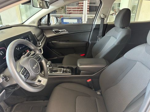 Used 2023 Kia Sportage LX FWD image 14