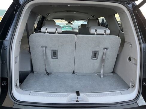 Used 2023 GMC Acadia SLT image 34