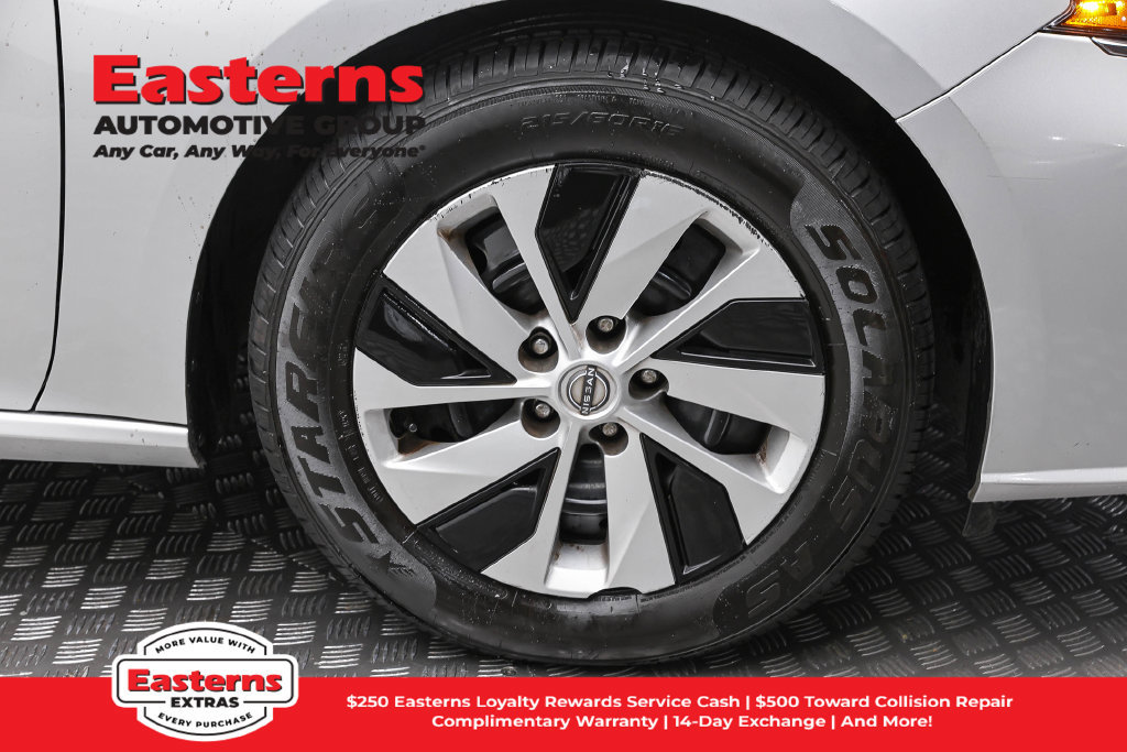 Used 2024 Nissan Altima 2.5 S FWD image 31
