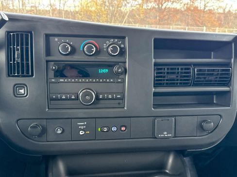 New 2025 Chevrolet Express 3500 1WT w/ Power Convenience Package image 26