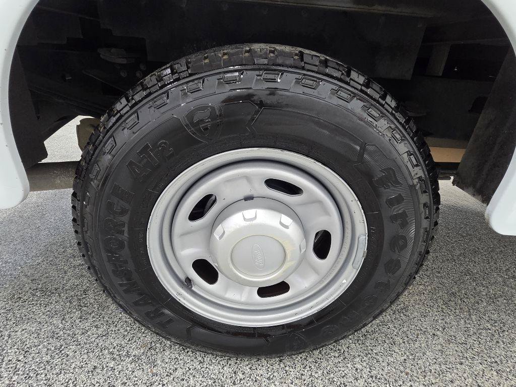 Used 2018 Ford F350 XL w/ Power Equipment Group RWD image 26