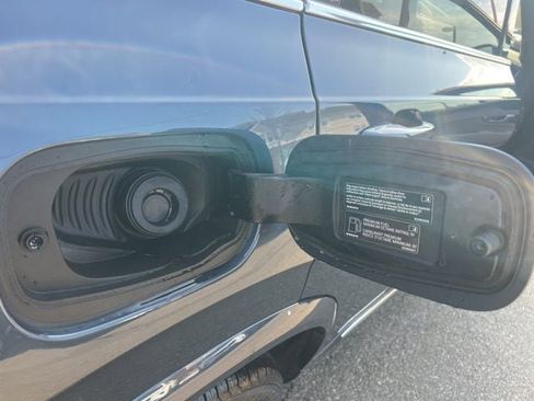 New 2026 Volvo XC90 B6 Plus w/ Protection Package Premier AWD/4WD image 11