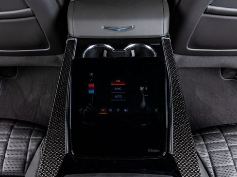 Used 2025 Cadillac Escalade V image 34