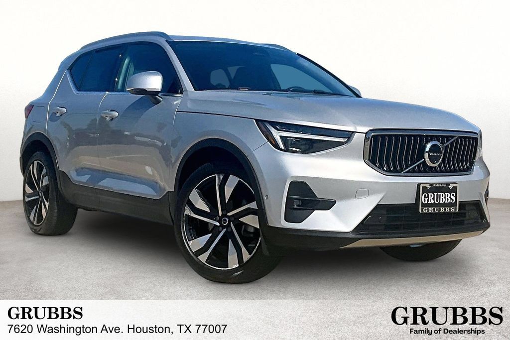 Certified 2024 Volvo XC40 B5 Plus w/ Protection Package Premier AWD/4WD image 1