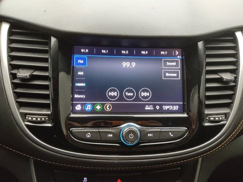 Used 2020 Chevrolet Trax LT image 25