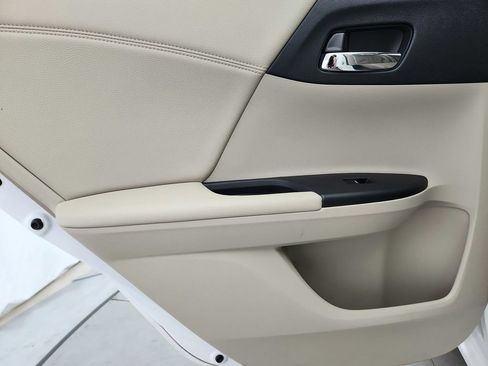 Used 2014 Honda Accord EX-L image 26