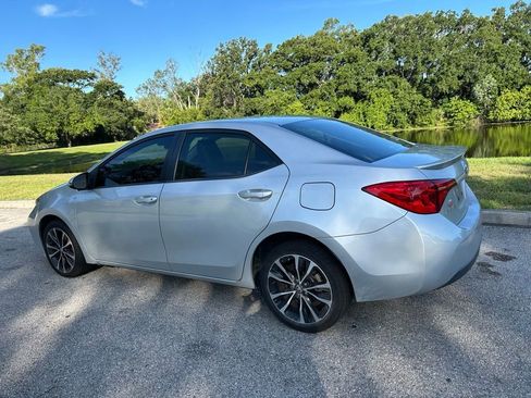 Used 2019 Toyota Corolla SE FWD image 4