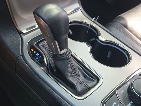 Used 2020 Jeep Grand Cherokee High Altitude AWD/4WD image 30